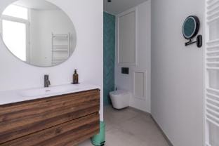 Modern Antwerp Getaway App - Heart d Anvers Hotel in Antwerp