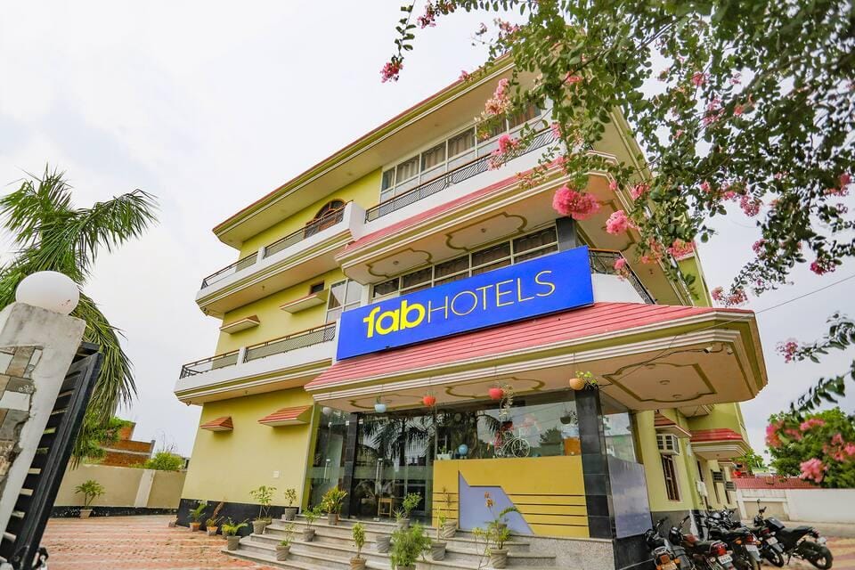 Fabhotel Kriti Green Hotel in Varanasi