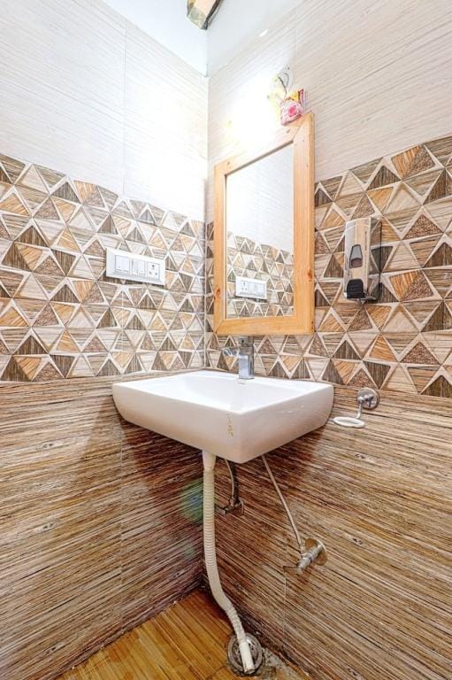 Oak N Pine by Dumnu Homes Hotel in Uttarakhand