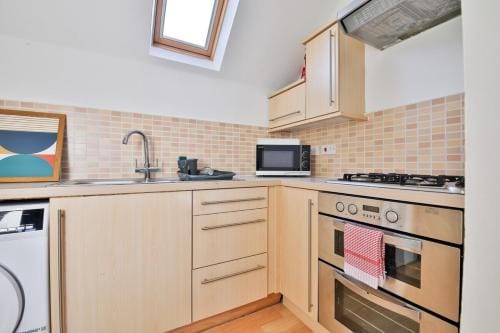 Beach Breeze – Family 2-Bed Home in Barry Hotel in Barry