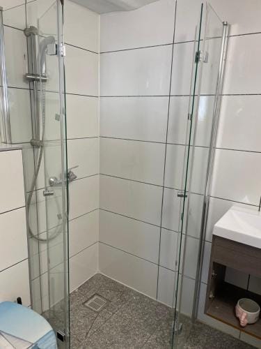 Z 7 neu-Einfach-Ubernachtung in Rudesheim Hotel in Oestrich-Winkel