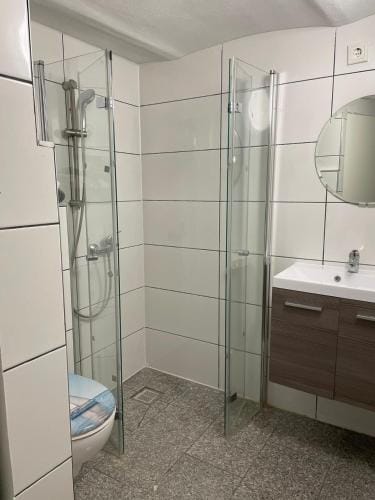 Z 7 neu-Einfach-Ubernachtung in Rudesheim Hotel in Oestrich-Winkel