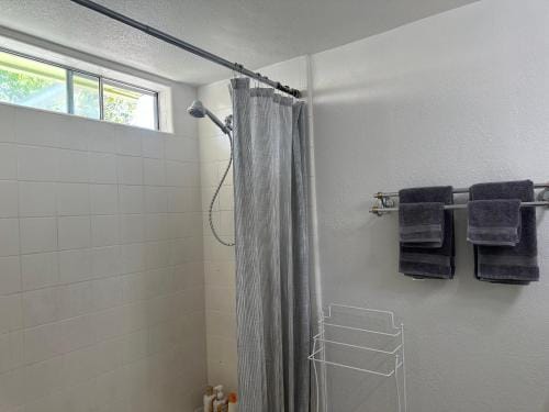 Suite E with 2-bedroom Hotel in Arden-Arcade