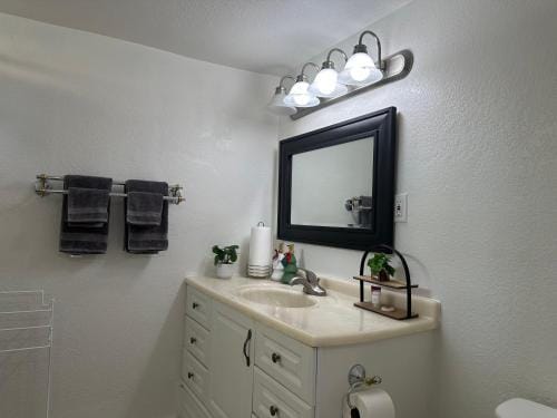 Suite E with 2-bedroom Hotel in Arden-Arcade