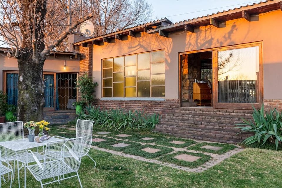 Aberfeldy Bed and Breakfast Hotel in Gauteng