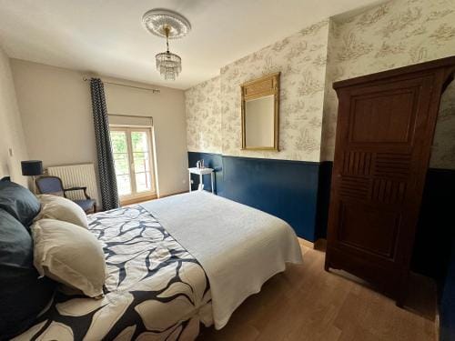 Chambre Saphir Hotel in Bourgogne-Franche-Comté