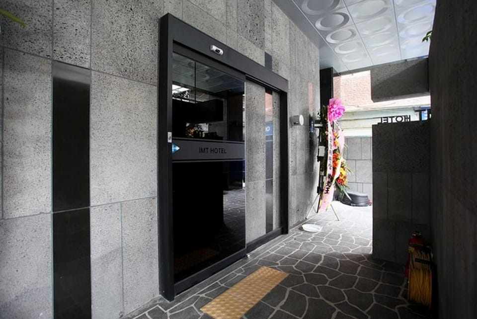 Jongno IMT Motel in Seoul