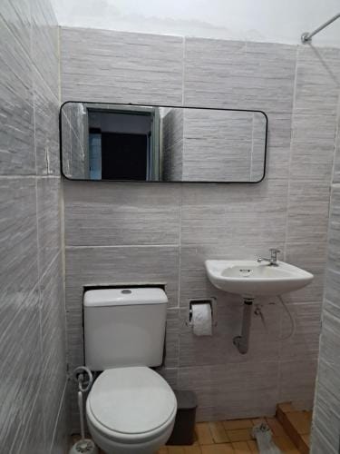 Quarto economico 25 de agosto Hotel in Duque de Caxias