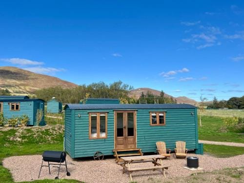 Pentland Shepherd Huts Lodge in Scotland