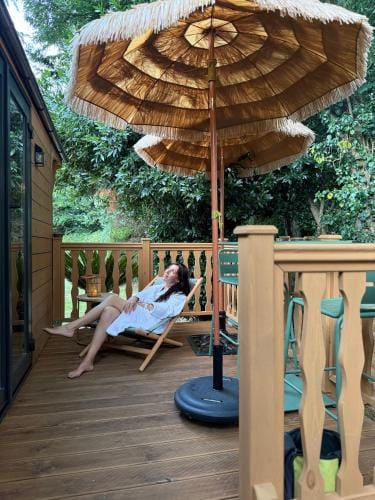 Roulotte nature et bain nordique prive a deux Hotel in Normandy