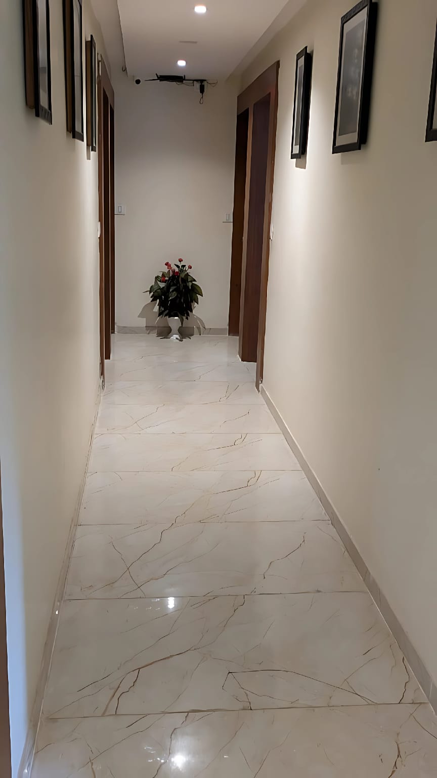 Hotel VR Inn Hotel in Vadodara