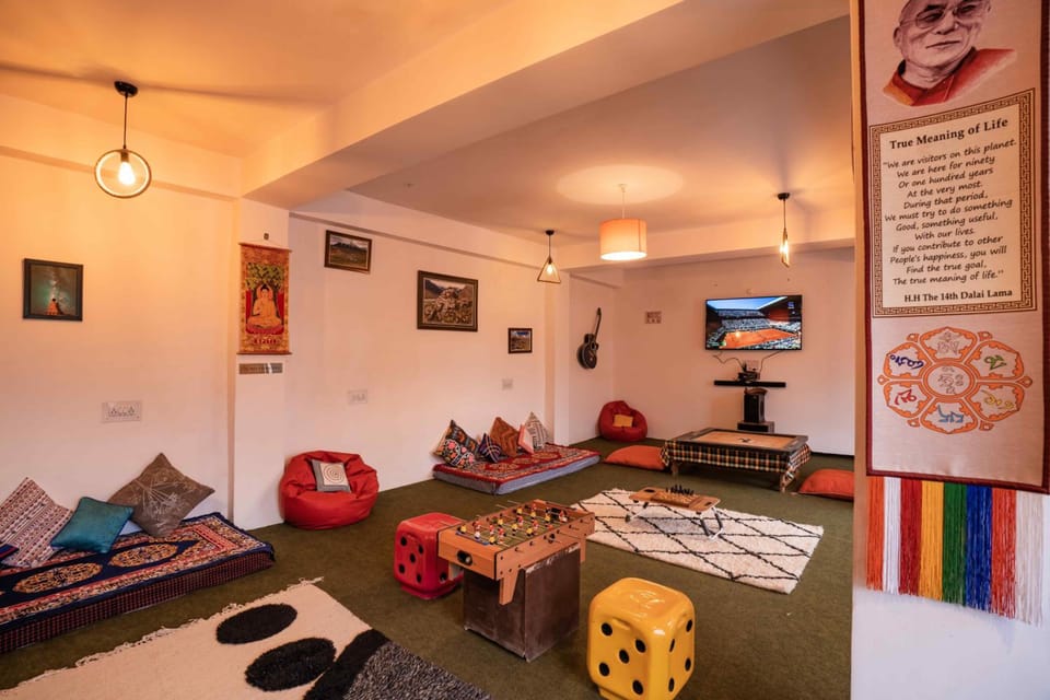 Shared lounge/TV area