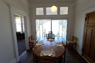 Low Head Pilot Station Hotel in Low Head