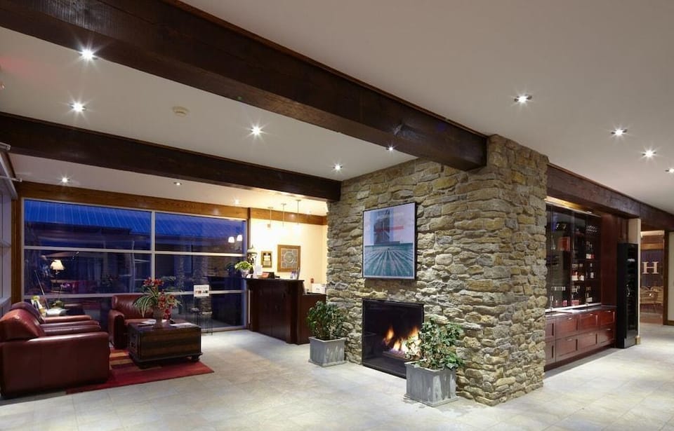 Huff Estates Inn & Winery Hotel in Ontario