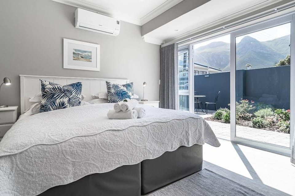 Whale Coast Ocean Villa Hotel in Hermanus