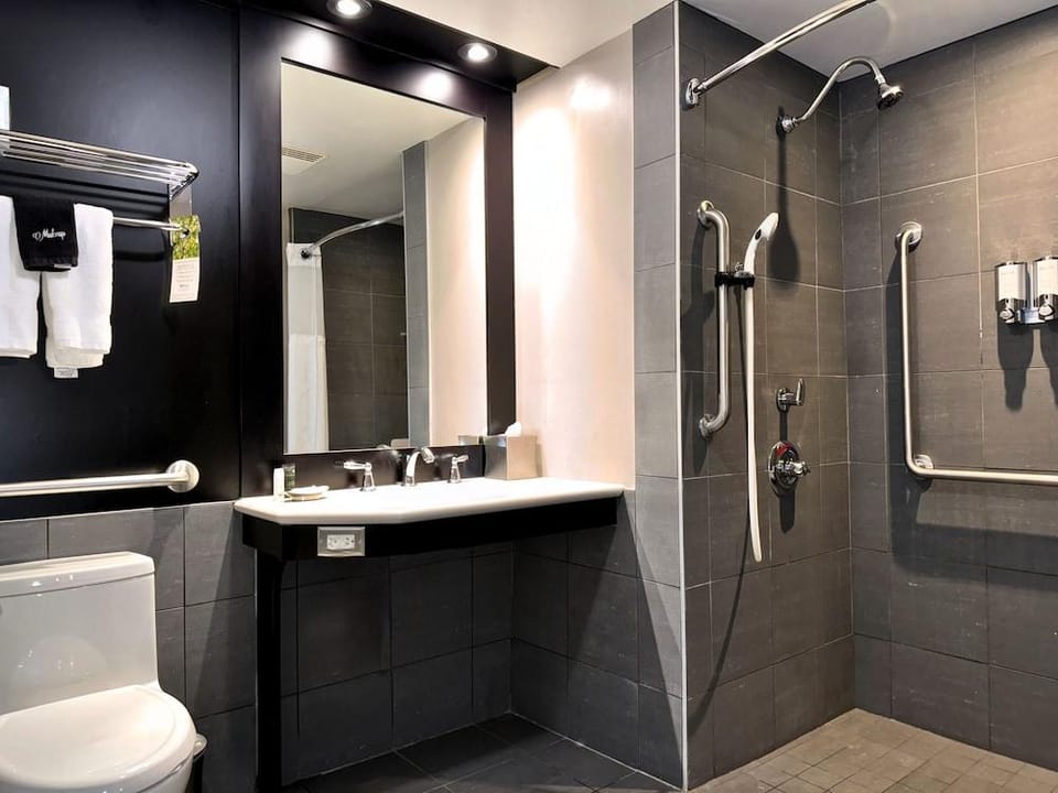 Ivey Spencer Leadership Centre, a Dolce by Wyndham Hotel in London