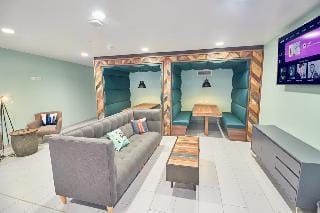 Destiny Student Meadow Court - Campus Accommodation Hotel in Edinburgh
