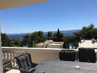 Villa Mediterranea Hotel in Bol