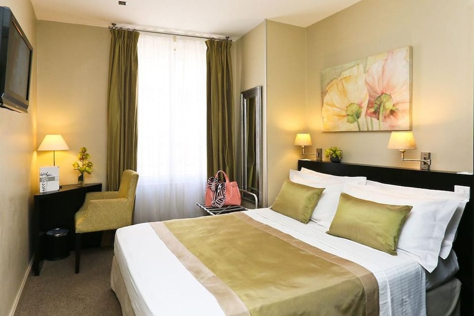 La Place Hotel in Antibes