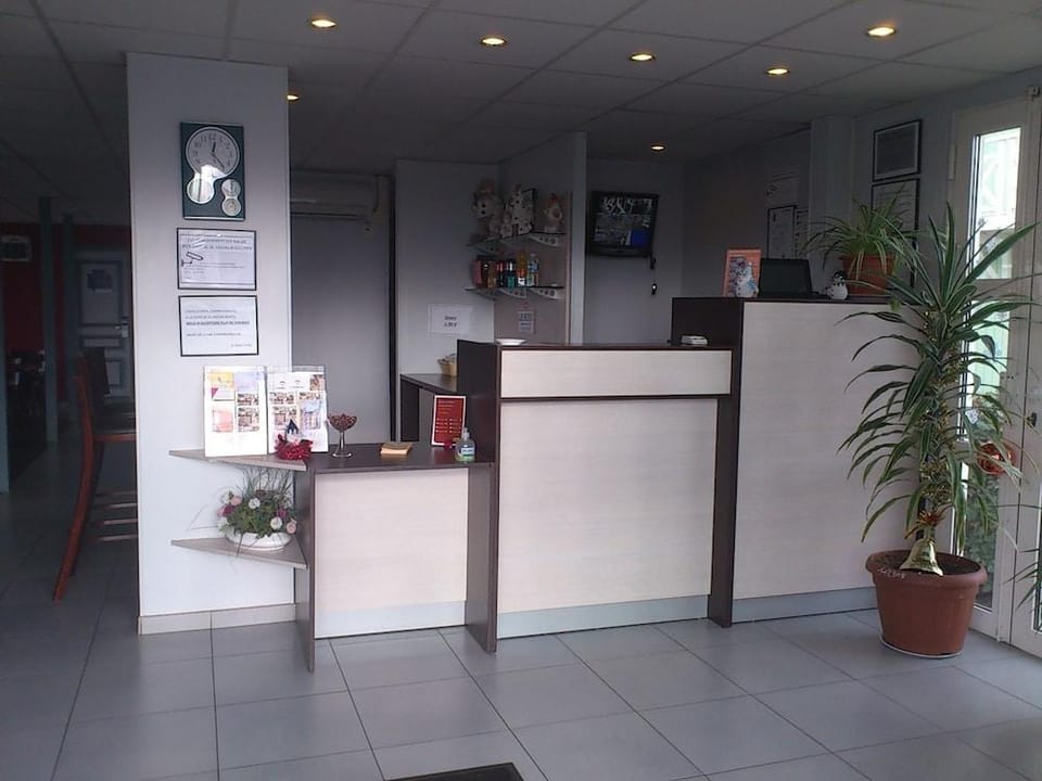 Hotel initial by balladins Roissy CDG / Saint-Mard Hotel in Île-de-France