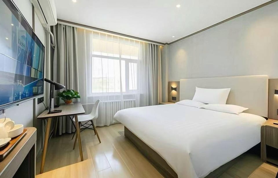 Hanting Express (Dezhou Xinhu Park) Hotel in Shandong