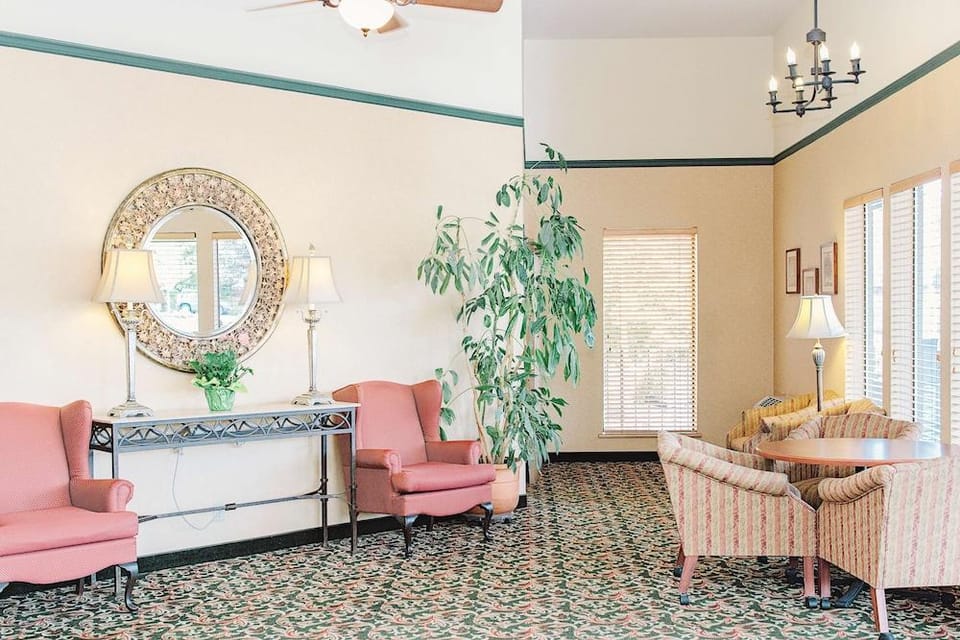 GuestHouse Bellingham Hotel in Bellingham