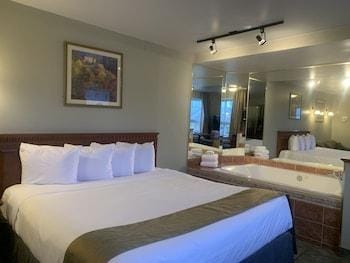 Hotel & Suites Les Laurentides Saint Sauveur Hotel in Saint-Sauveur