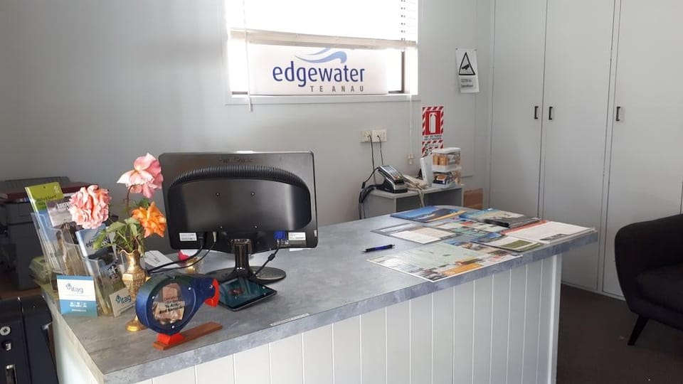 Edgewater Motel Te Anau Hotel in Te Anau