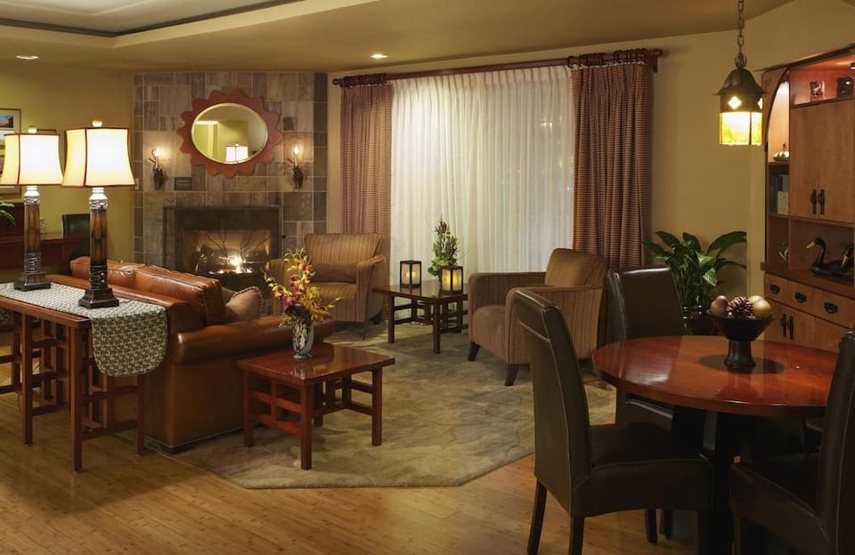 Larkspur Landing Pleasanton - An All-Suite Hotel Hotel in Dublin