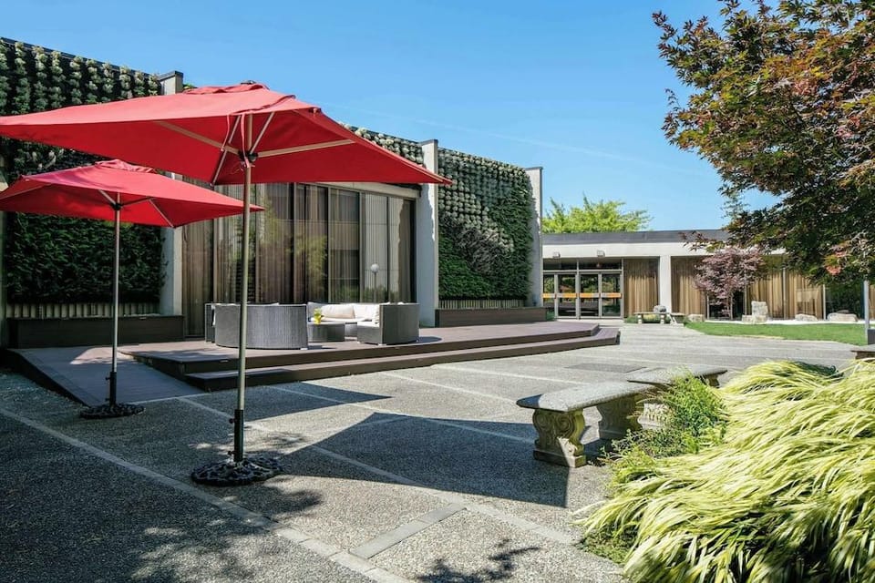 Radisson Blu Vancouver Airport Hotel in Richmond