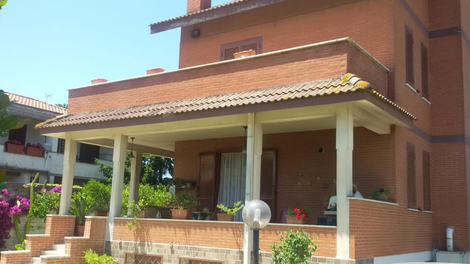 B&B La villetta rossa Hotel in Anzio
