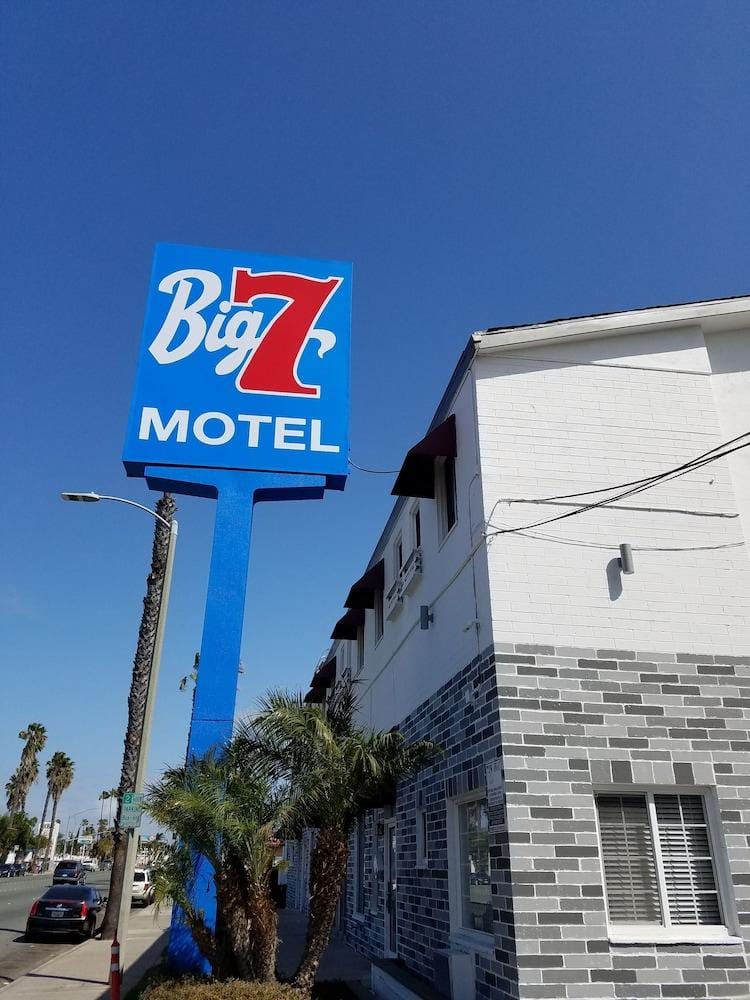Big 7 Motel Hotel in National City