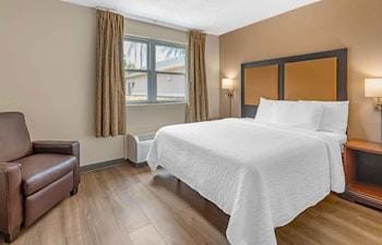 Extended Stay America Suites West Palm Beach Northpnt Corpor Hotel in West Palm Beach