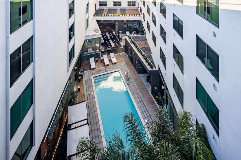 Shashi Hotel Mountain View, an Urban Resort Hotel in Mountain View