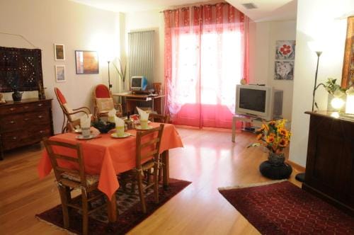 ZEUS Rooms Superior Hotel in Florence