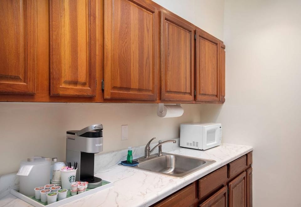 The Southernmost Inn - Adults Only Hotel in Key West