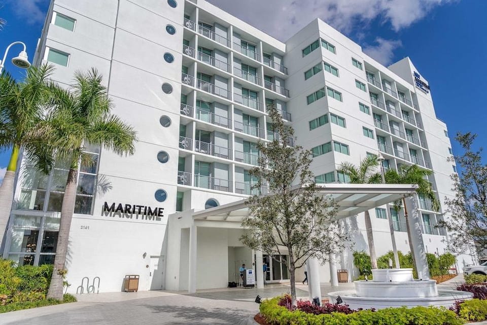 Maritime Hotel Fort Lauderdale Cruise Port Hotel in Dania Beach