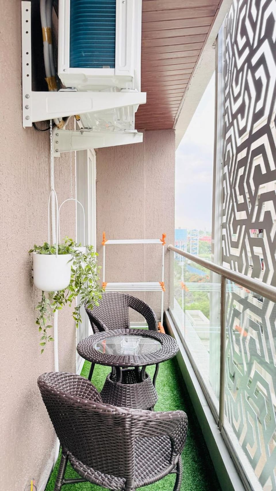 Turquoise Home Luxe Studio Near Airport Symbiosis Apartment hotel in Pune
