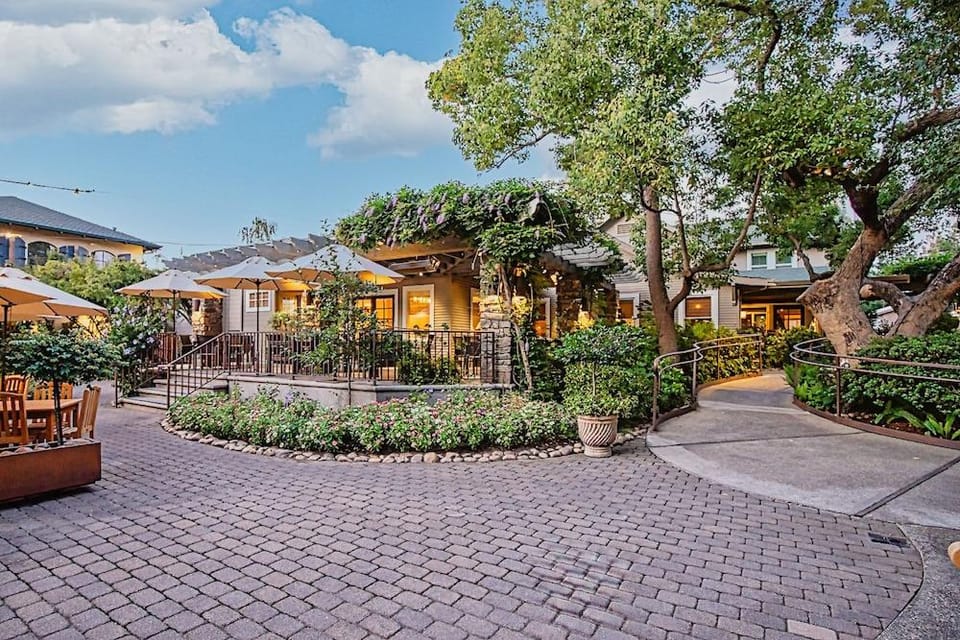 Wine & Roses Hotel Restaurant Spa Hotel in Lodi