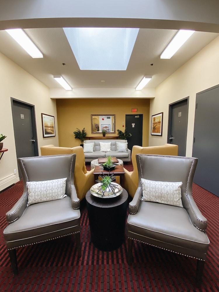 Met Hotel Hotel in New Westminster