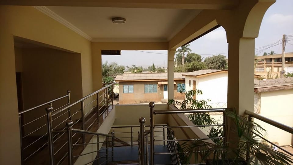 The Golden Apple Guest House Hotel in Accra