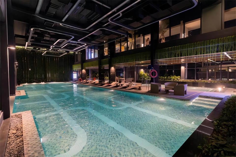 Swimming pool