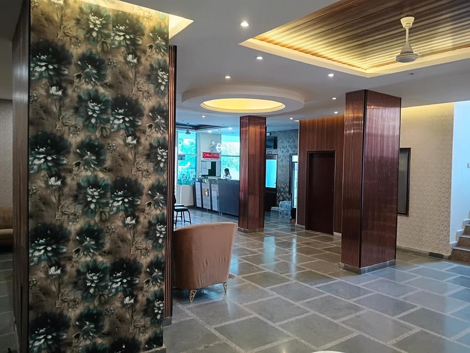 HOTEL SPRINGWOOD SUITES Hotel in Chandigarh