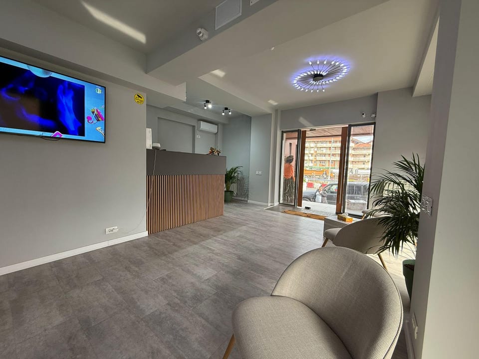Stay At Georges And Fly Apartment hotel in Romania