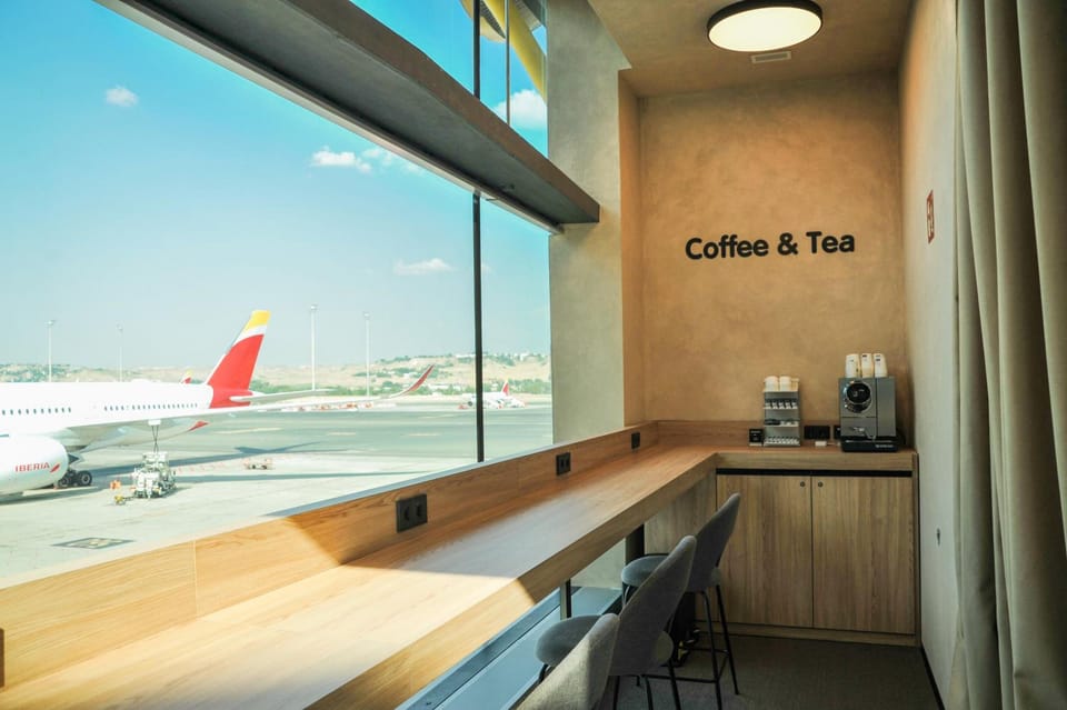 GettSleep Madrid Airport T4S - Boarding Pass Required Capsule hotel in Madrid