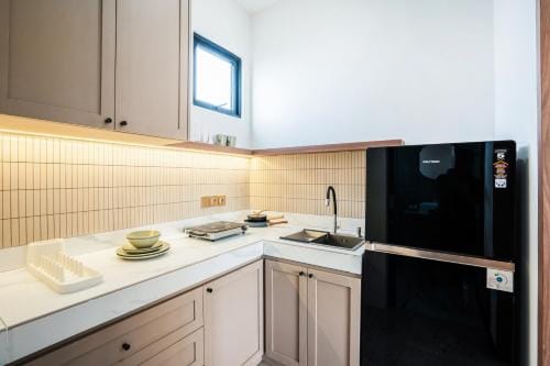 Le Jardin CoLiving A7 - Upscale Apt, Canggu center Hotel in North Kuta
