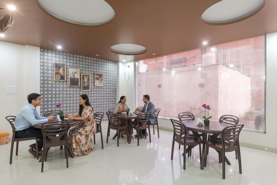 FabHotel US Inn - Sarnath museum Hotel in Varanasi
