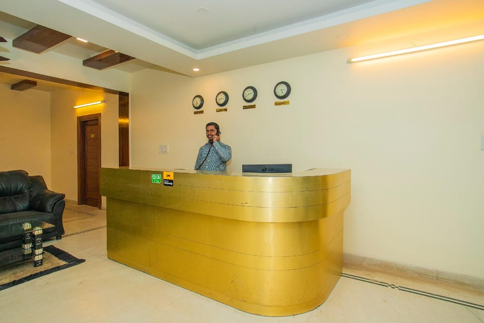 OYO Eyrie Suites Near Ascendas Park Square Mall Hotel in Bengaluru