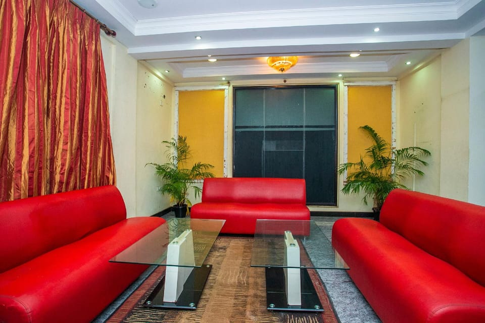 OYO Even Suites Near Nexus Mall Koramangala Hotel in Bengaluru