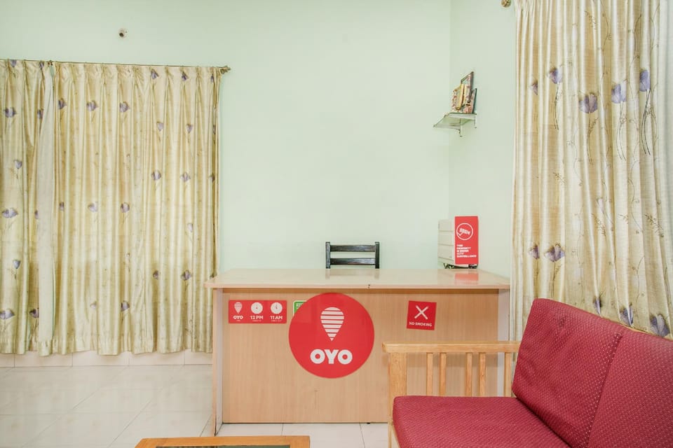 OYO Hotel Red Carpet Residence Near Lalbagh Botanical Garden Hotel in Bengaluru